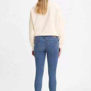 Levi’s 711 Skinny Hypersoft jeans